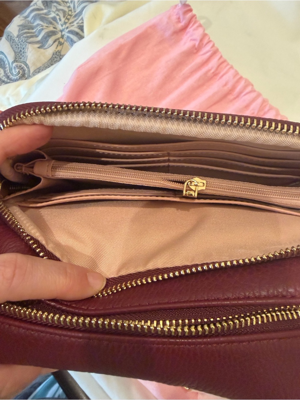 Poppy & Peonies 24/7 Brand New Wine Red Pebble Leather Crossbody - Picture 4 of 6